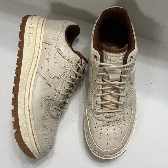 Nike Air Force 1 Luxe 'Pecan' men’s 8 women 9.5 - Picture 2 of 9